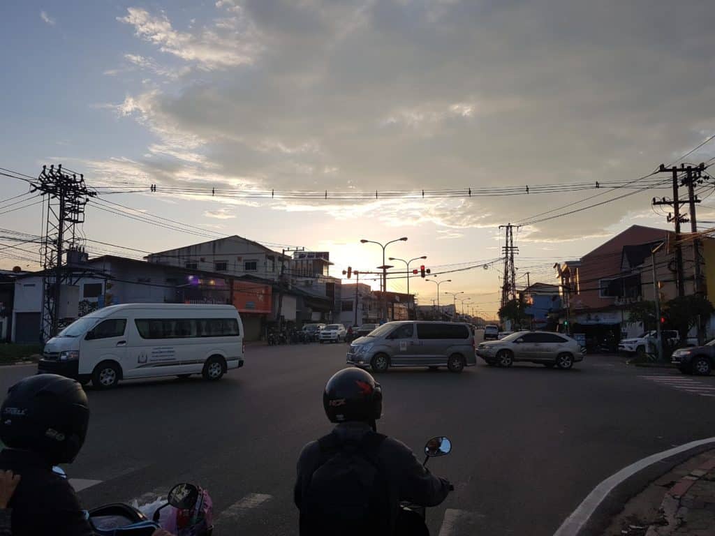Auf dem Weg zum Sonnenuntergang in Vietiane