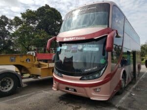 Mit dem Fernbus gings von Malaysia nach Singapur 