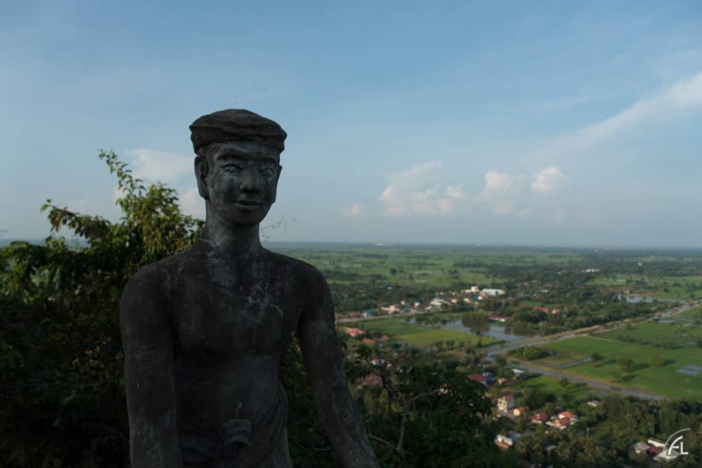 Blick vom Tempel über den Fledermaushöhlen in Battambang