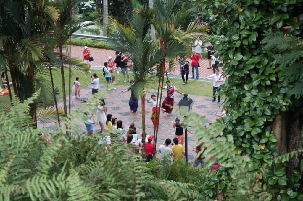 Tanzgruppe im Fort Canning Park